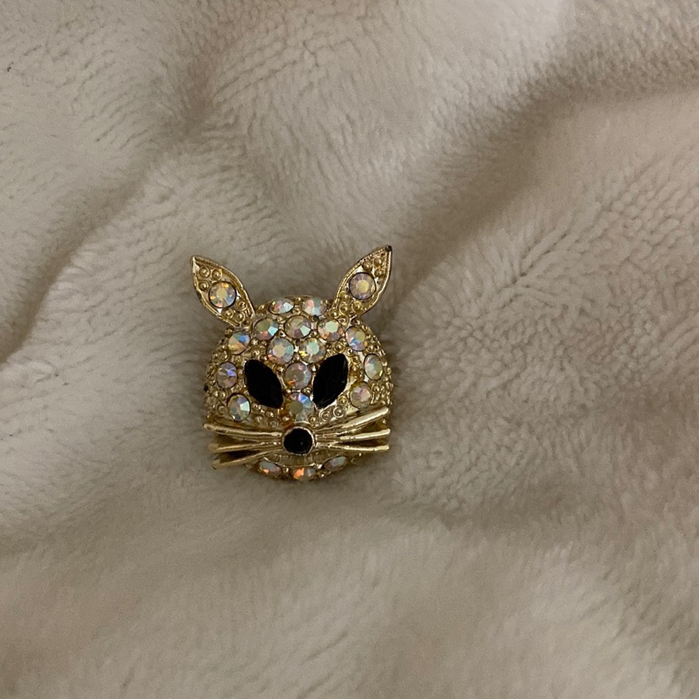 Vintage cat brooches